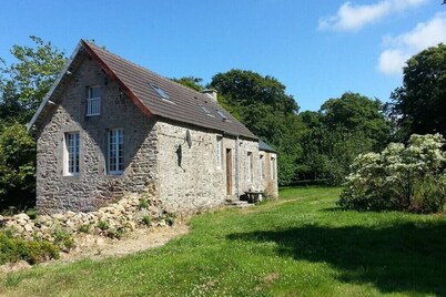Maison au Calme Proche de la mer et du GR 223 Propice à de Bonnes Promenades