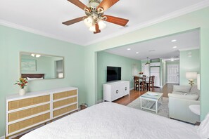 Iron/ironing board, free WiFi, bed sheets - Monthly Stays Avail! Adorable 1 bdrm studio condo on beautiful Navarre Beach! (Navarre Beach)