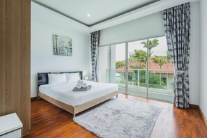 3 bedrooms, iron/ironing board, WiFi, bed sheets - Trixie Town House 2 With Private Pool (Rawai)