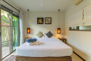 3 bedrooms, iron/ironing board, WiFi, bed sheets - Emerald Pool Villa, Lush Villa On A Sunny Island (Rawai)