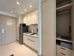 Fridge, microwave, toaster, cookware/dishes/utensils - Beachfront A403 Seaview Studio (Rawai)