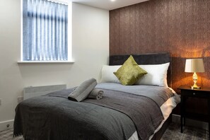 4 Schlafzimmer, Bügeleisen/Bügelbrett, WLAN, Bettwäsche