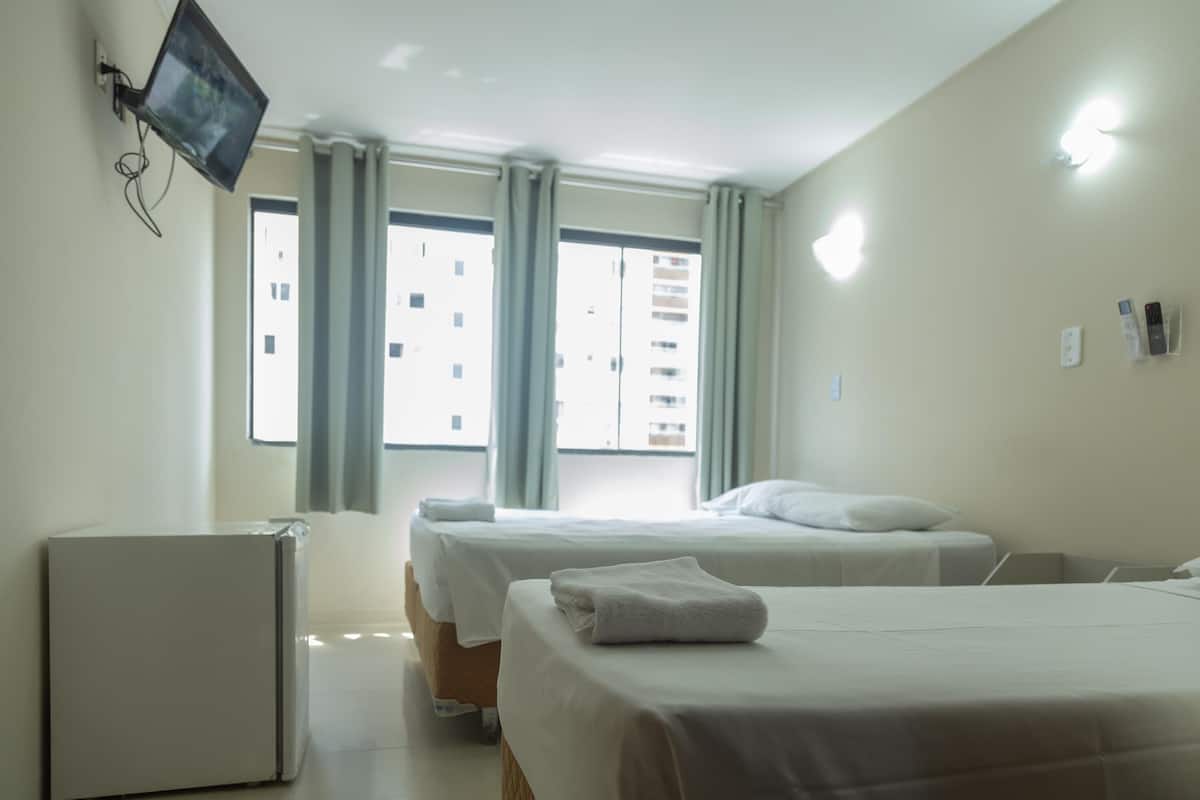 Minibar, free WiFi, bed sheets