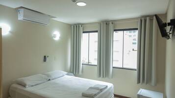 Minibar, wifi gratis y ropa de cama