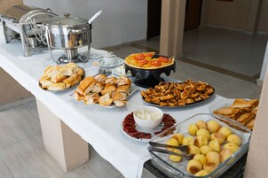 Desayuno buffet incluido todos los días 