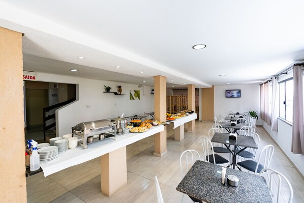 Tägliches inbegriffenes Frühstücksbuffet