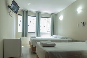 Minibar, wifi gratis y ropa de cama 