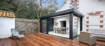 50m from the beach, pretty house for 8