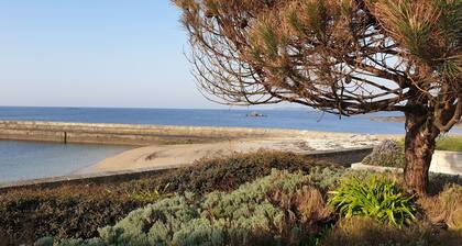 Confortable Studio Avec Balcon en Plein Centre de Concarneau - Parking Privé