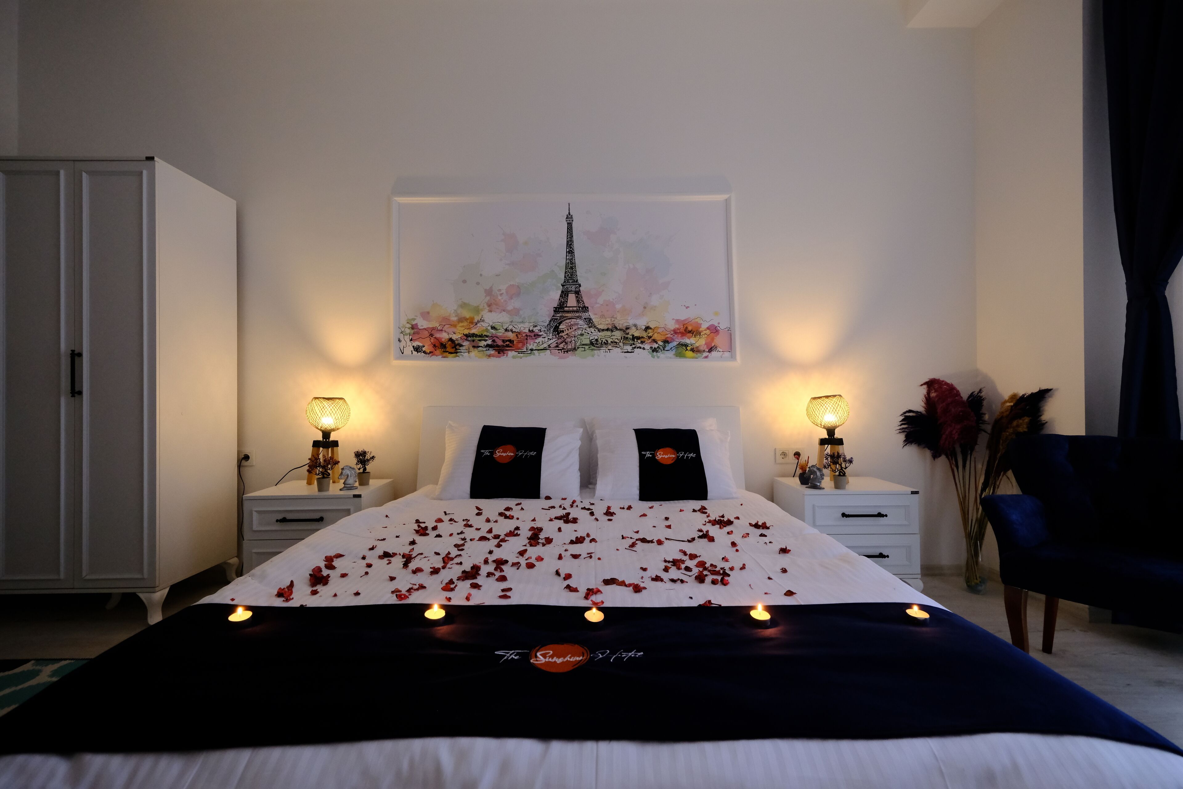 deluxe room | minibar, soundproofing, free wifi, bed sheets