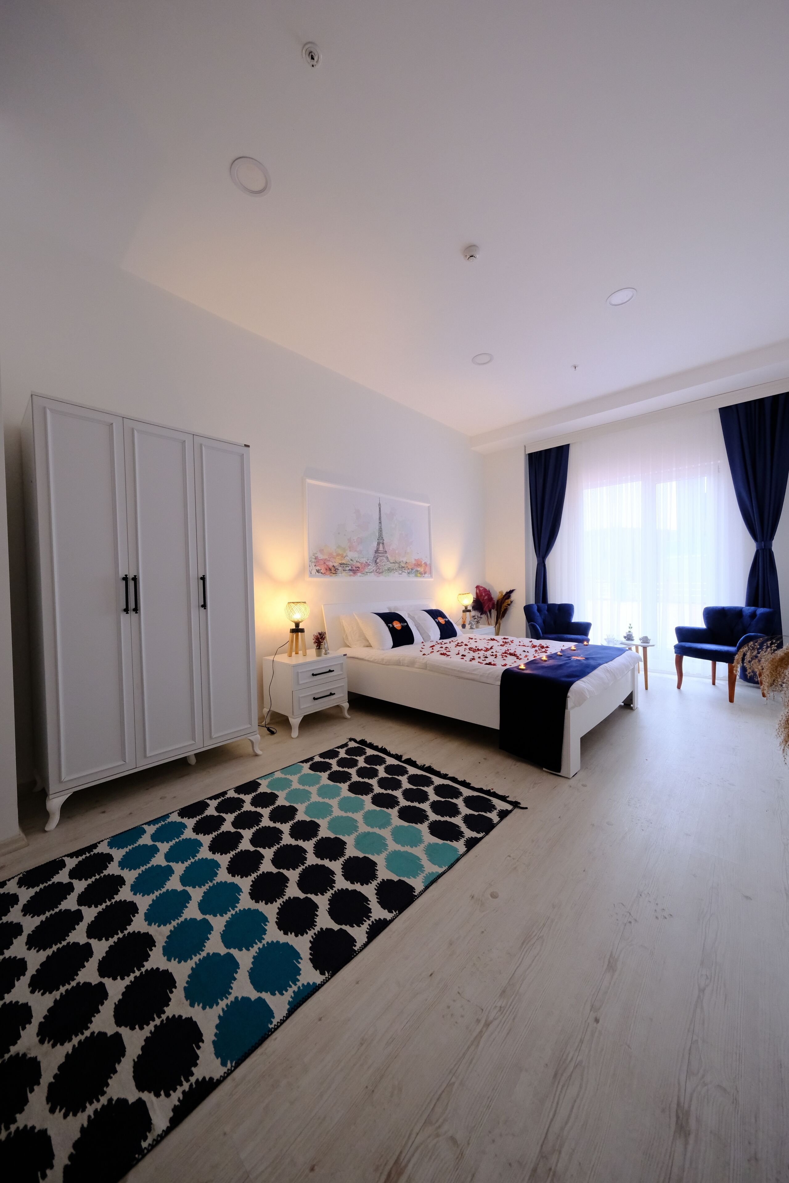 deluxe room | minibar, soundproofing, free wifi, bed sheets