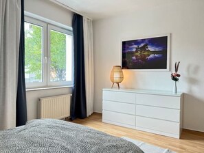 1 chambre, bureau, fer et planche à repasser, Wi-Fi gratuit