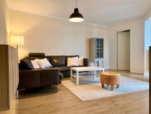 Smart-TV, Bücher, Videothek