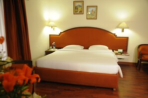 Deluxe Room | 1 bedroom, premium bedding, desk, free WiFi - Nalapad's Hotel Bangalore International (Bengaluru)