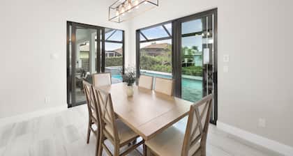 Marco Coastal Luxury | Pool, Spa & Outdoor Kitchen