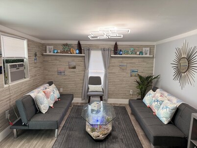 Cocoa, Beach house- 2