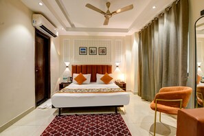 Deluxe Double Room | Room amenity