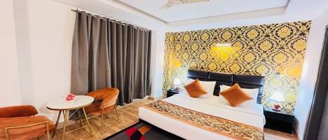 تجهيزات عازلة للصوت وواي فاي مجانًا