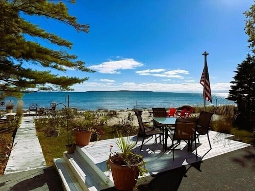 Lake Huron Beachfront Home~Mackinac Island Views!