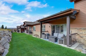 Terrace/patio - Moose Mgmt at Black Rock 14202: Balcony w/Grill-Private Parking-Free Shuttle (Park City)