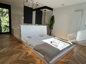 3 Schlafzimmer, Schreibtisch, laptopgeeigneter Arbeitsplatz