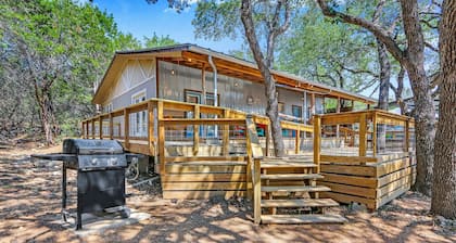 Bulverde Cottage at Moonlight Getaway