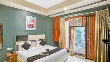 Deluxe Double Room | Desk, soundproofing, free WiFi