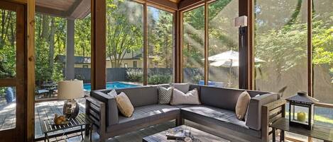 Televisión, chimenea