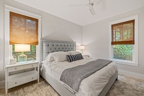 4 soverom, strykejern/-brett, reiseseng for barn og wi-fi