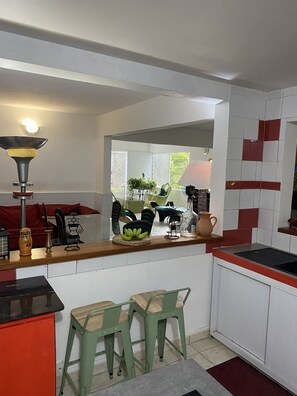 Dining - Besson, Maison de Caractère (Le Gosier)