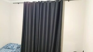 2 chambres, bureau, fer et planche Ă repasser, accĂšs au Wi-Fi (inclus)