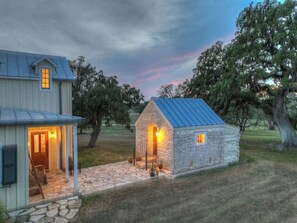 Exterior - Sunset Valley Ranch S (Fredericksburg)