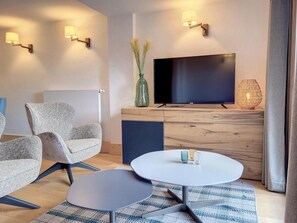 Interior - Ground floor, view valley, sauna, balcony, tv, ski locker, 60m², La Rosière (Montvalezan)