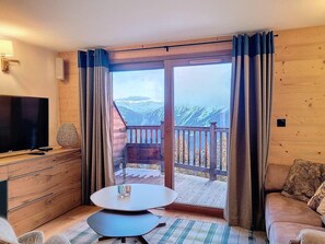 Living area - Ground floor, view valley, sauna, balcony, tv, ski locker, 60m², La Rosière (Montvalezan)