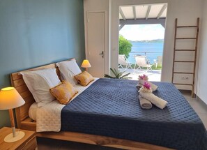 2 bedrooms, iron/ironing board, travel cot, free WiFi - EAST KEYS Villa Madame: pool and sea access, sea view, 2CH/2SDB (LE ROBERT)