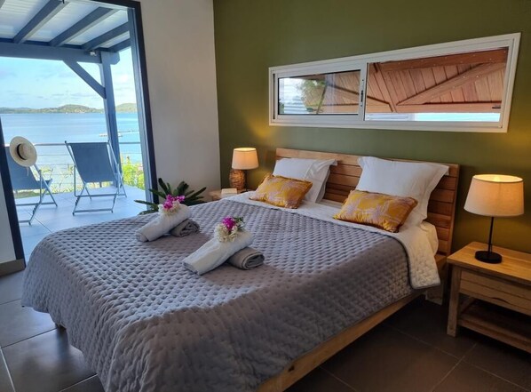 2 habitaciones, tabla de planchar con plancha y cuna de viaje 