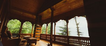 A secluded Private Castle with the Balcony of Dreams in the middle of a forest!