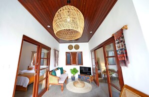 3 bedrooms, WiFi, bed sheets - Three Bedroom Villa In Kerobokan (Bali)