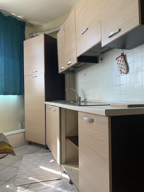 Appartement Classique | Cuisine privée | Grand réfrigérateur, plaque de cuisson, plancha