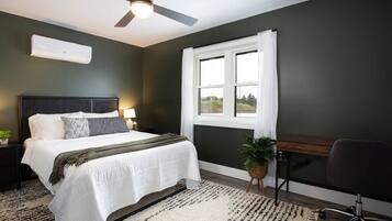 2 makuuhuonetta, silitysrauta/-lauta, Wi-Fi, vuodevaatteet