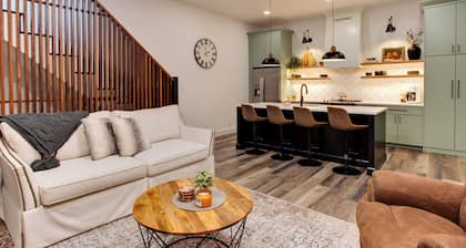 Sams Townhouse by central park-5 min to mohican