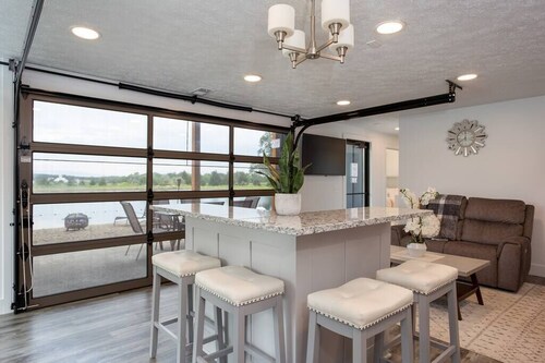 Whispering Pines Retreat by Private Lake/ Villa #1