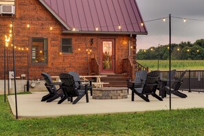 屋外ダイニングエリア