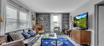 3 bedrooms Cape Cod  at an award wining vineyard -
Sparkling Ponds Winery 