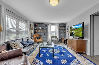 3 bedrooms Cape Cod at an award wining vineyard -
Sparkling Ponds Winery