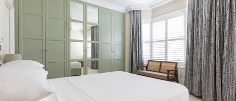 6 habitaciones, tabla de planchar con plancha y wifi gratis