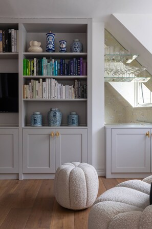 Interior - Princes Gate Mews III by onefinestay (London)