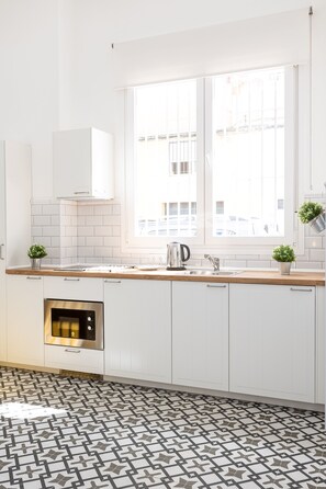 Loft conforto | Cozinha privada | Geladeira grande, micro-ondas, cooktop, cafeteira/chaleira