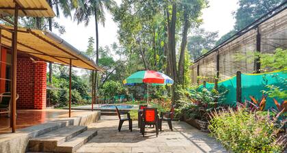 Karjat Farmhouse 3 BHK bungalow with pool & mountain to trek, hike in Nature.