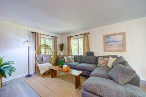 Casa | Área de sala de estar | Smart TV de 50 pulgadas con canales digitales y servicios de streaming 